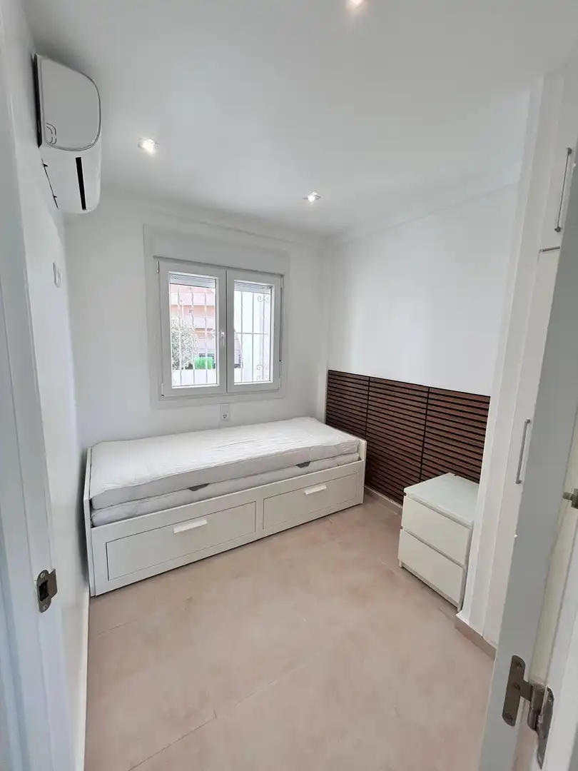Dormitori de Apartament en venda en Orihuela amb Aire condicionat i Moblat