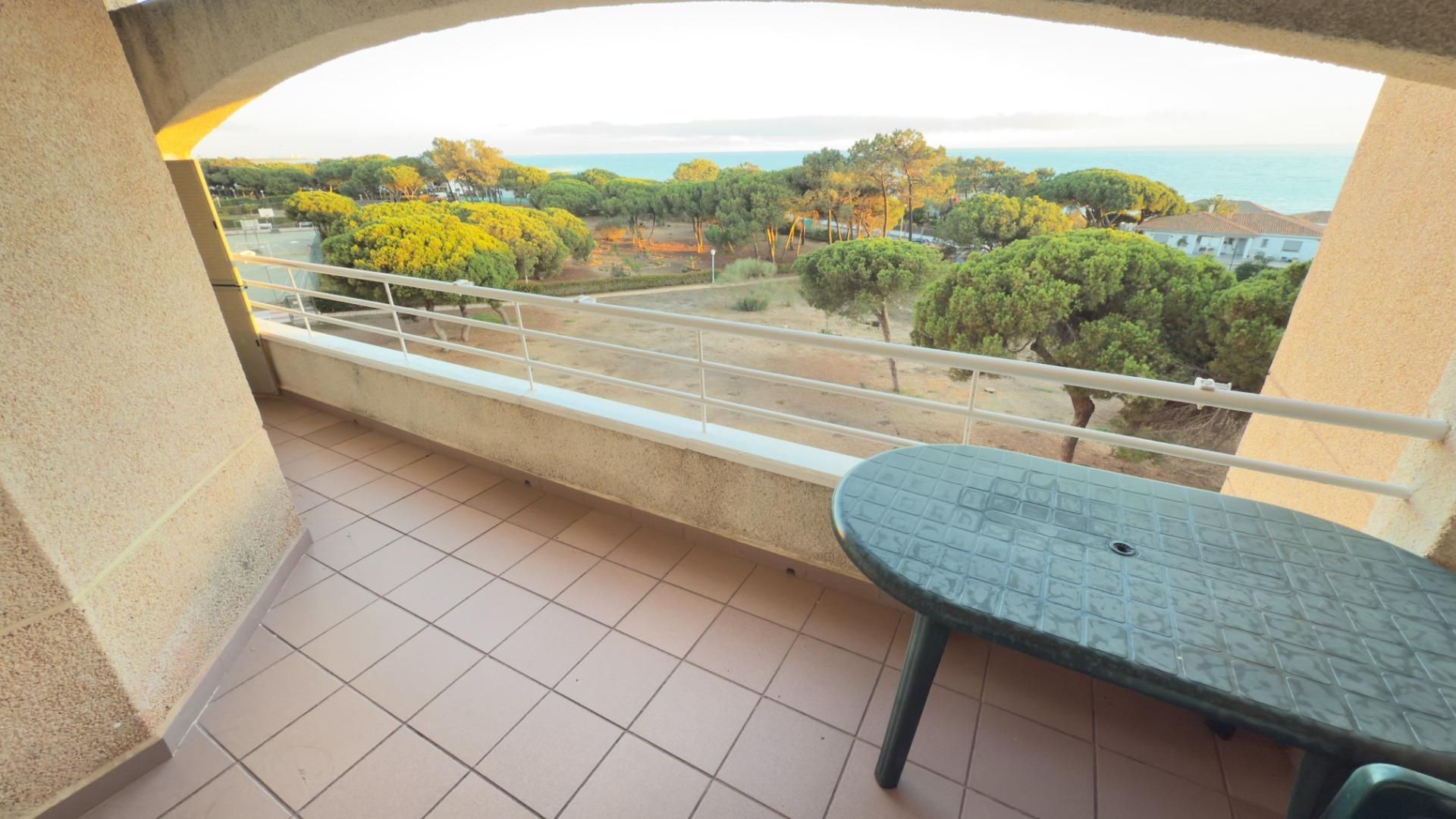 Terraza de Piso en venta en El Portil con Terraza y Piscina comunitaria