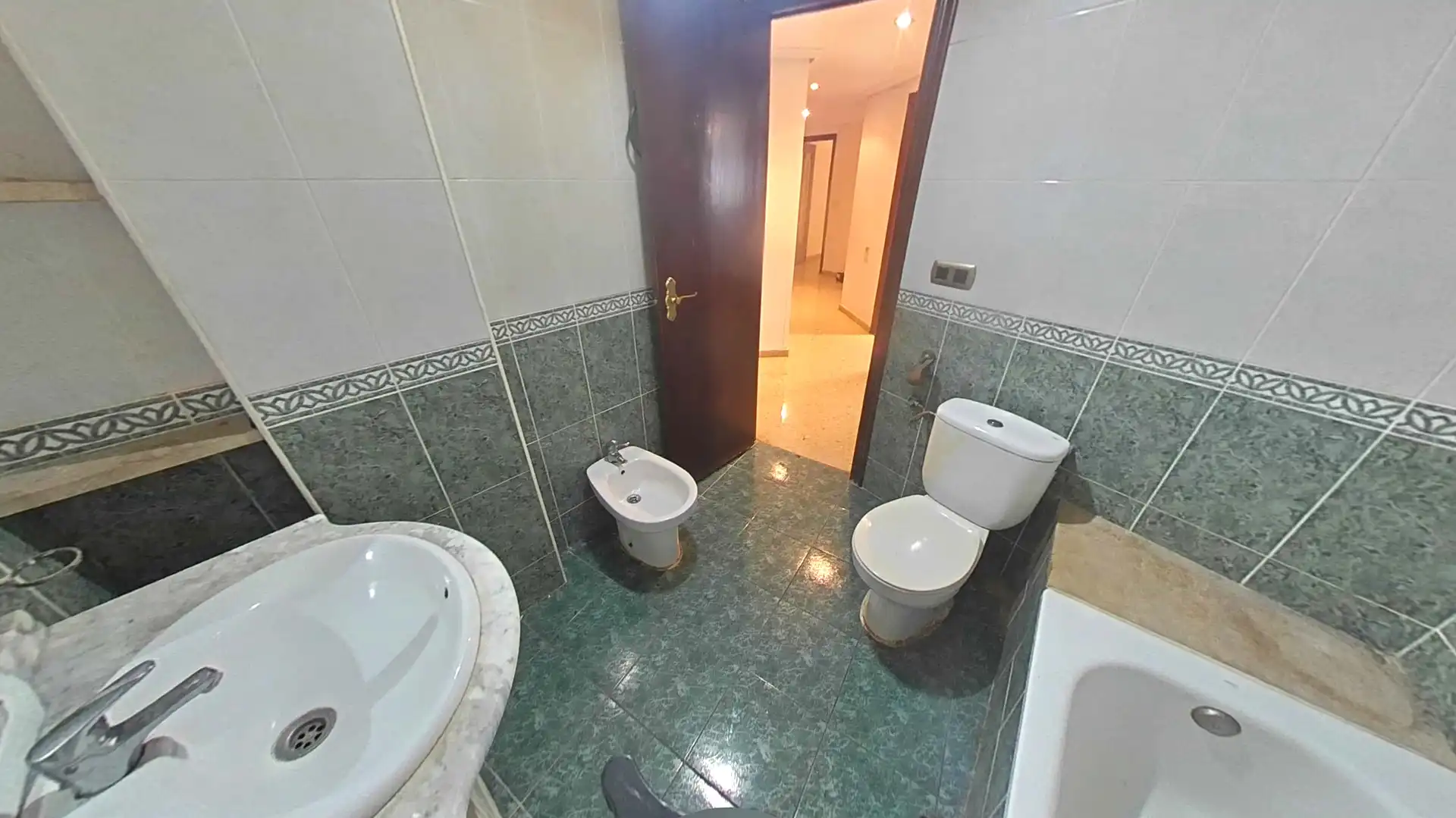Bathroom of Flat for sale in Quart de Poblet  with Oven