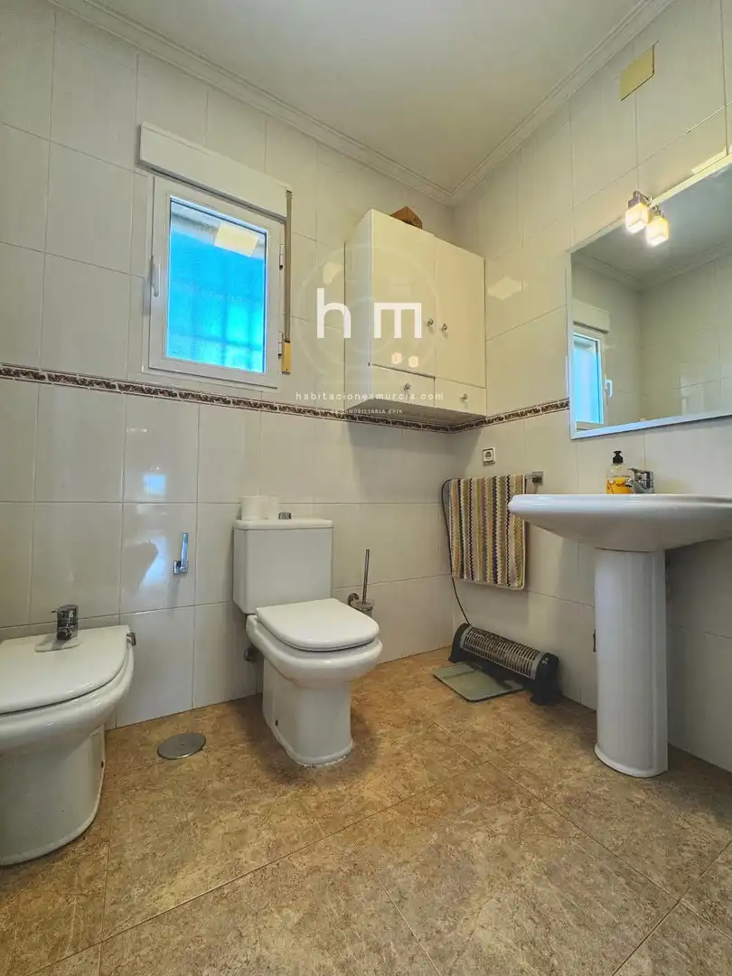 Bathroom of Houses for sale in Murcia  with Air Conditioner, Parquet flooring and Storage room