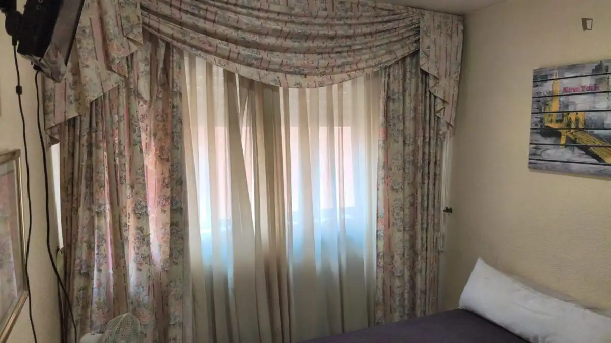 Room in Cardenal Benlloch