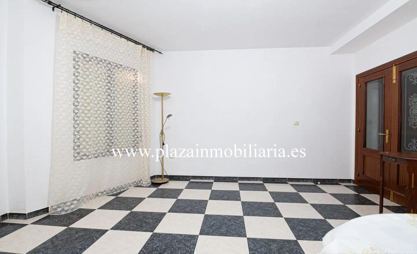 Planta baja en venta en Lucena con Terraza y Trastero