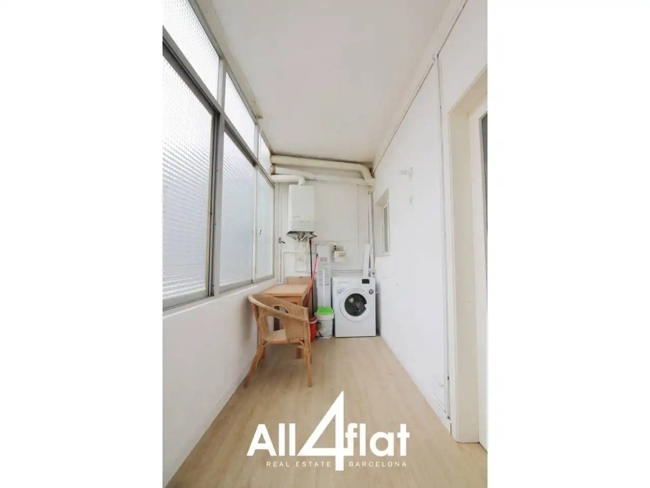 Flat for rent in Barcelona  with Heating, Parquet flooring and Alarm