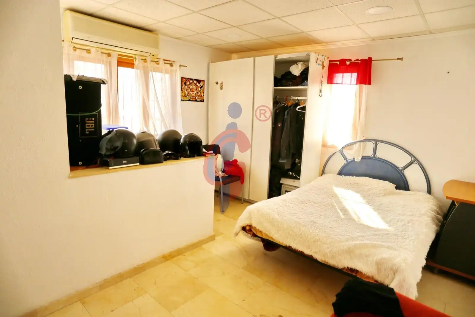 Schlafzimmer von Fabrikhallen zum Verkauf in Daya Nueva