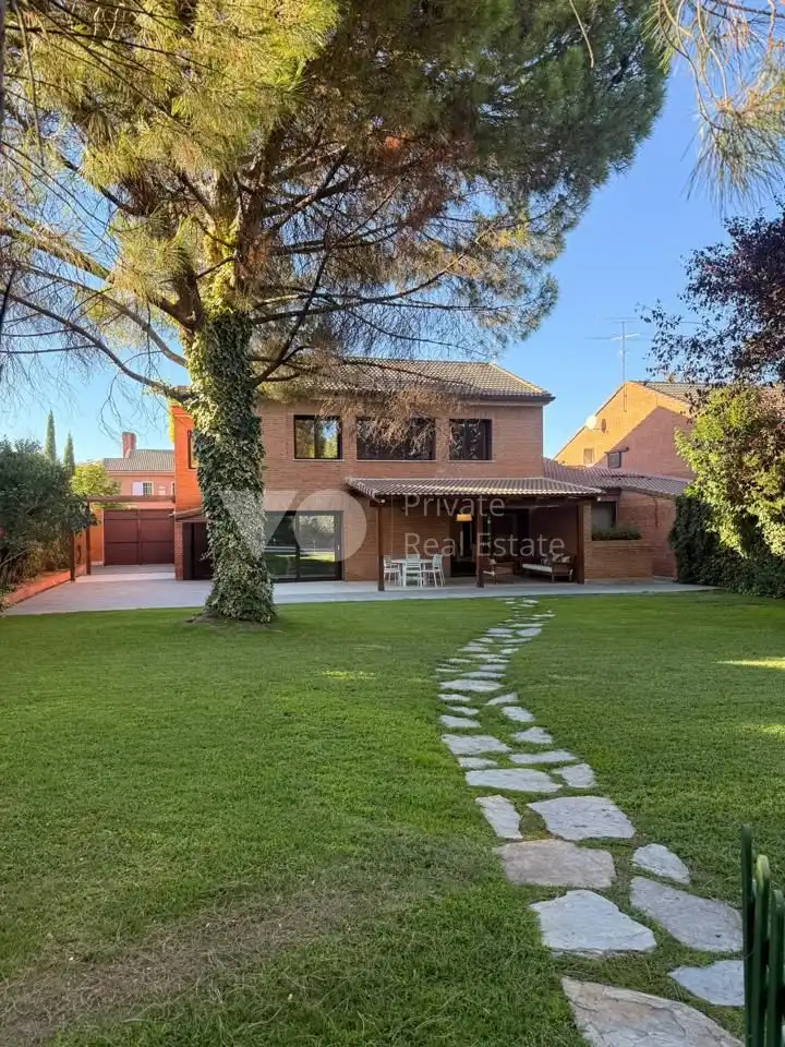 Jardí de Casa o xalet de lloguer en Majadahonda amb Calefacció, Jardí privat i Terrassa