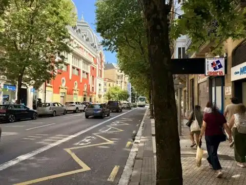 Vista exterior de Local en venda en Donostia - San Sebastián 