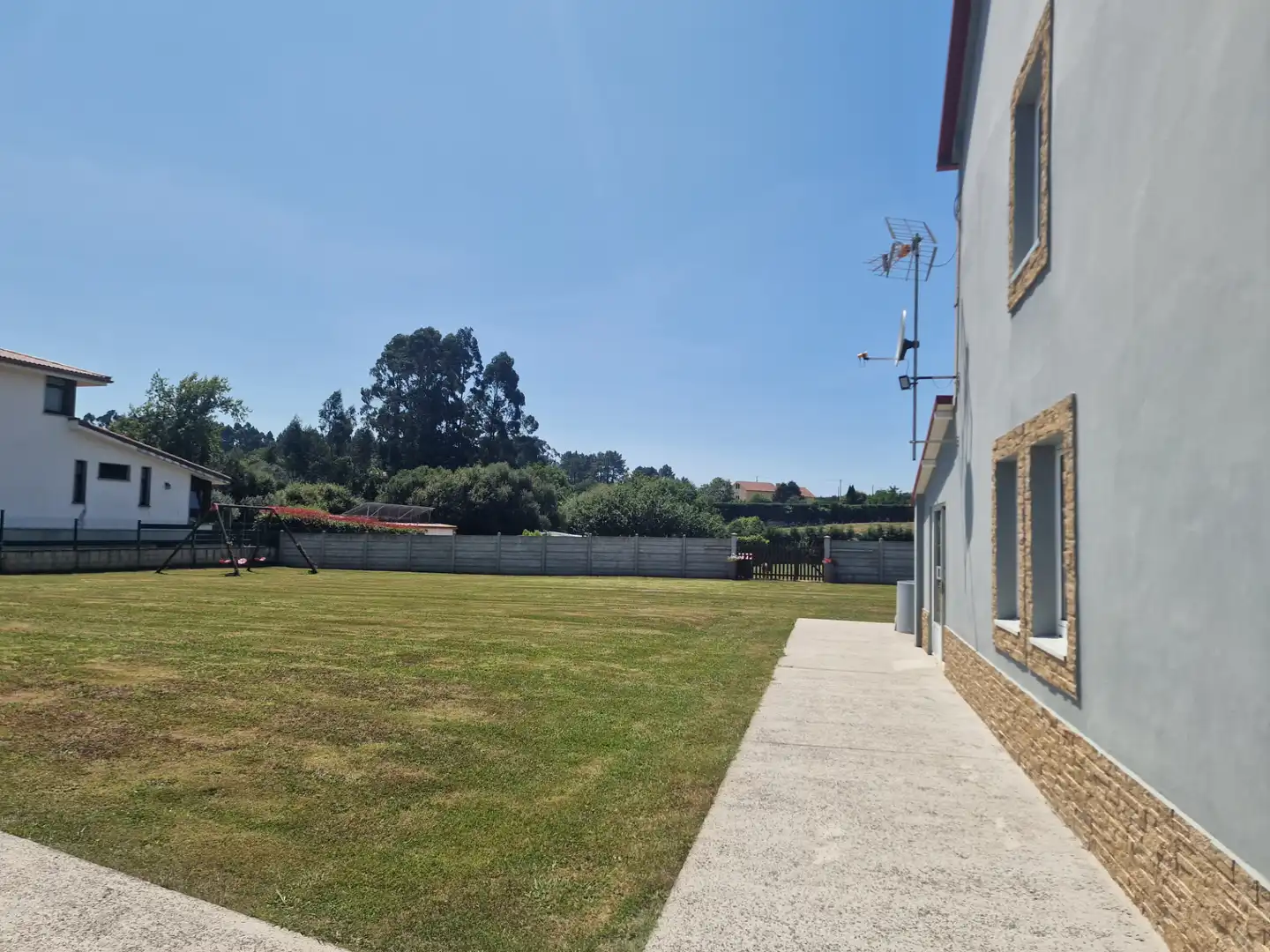 Vista exterior de Casa o chalet en venta en Narón con Calefacción, Jardín privado y Terraza