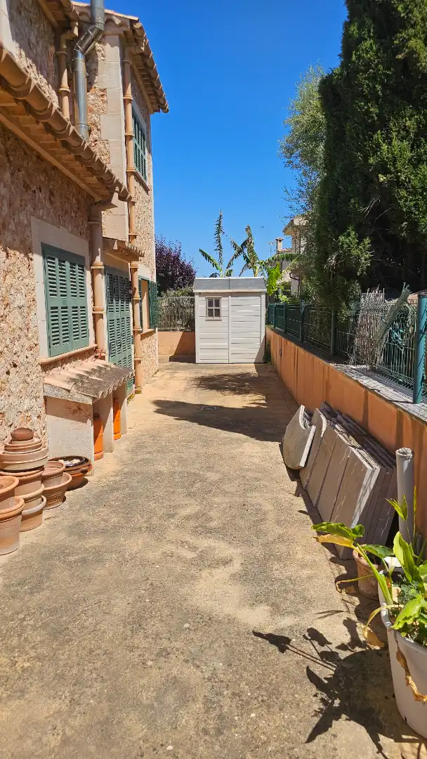 Vista exterior de Casa o xalet en venda en Marratxí amb Aire condicionat, Calefacció i Jardí privat