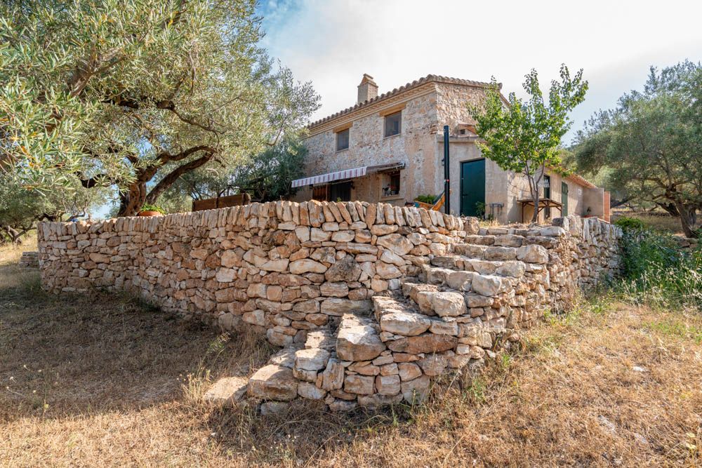 Vista exterior de Finca rústica en venda en Aldover amb Jardí privat, Terrassa i Moblat