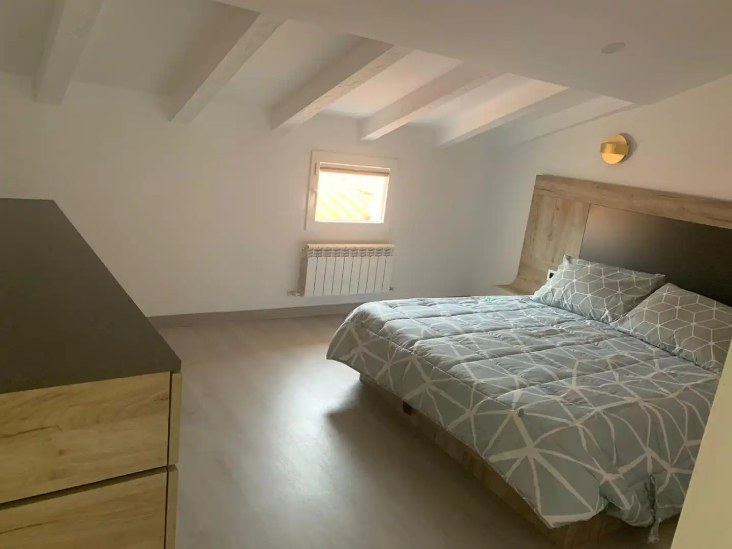 Attic for rent in Ordoño II, Centro Ciudad