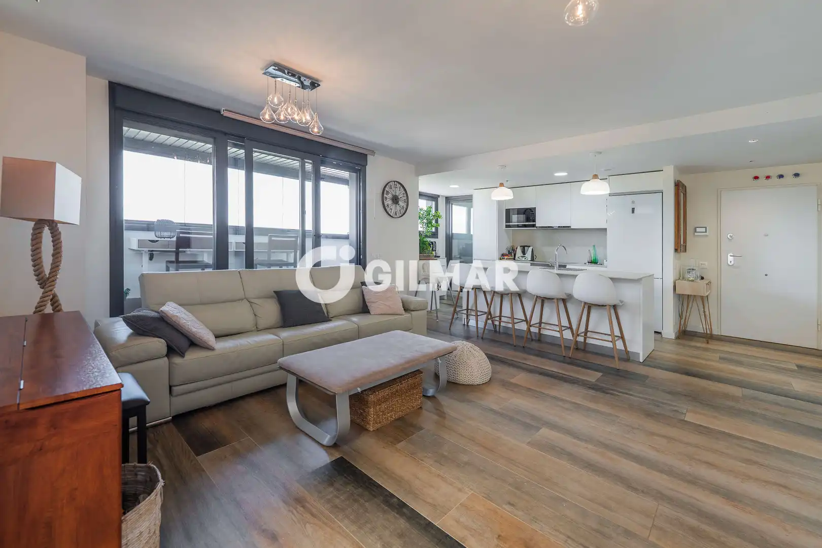 Wohnzimmer von Dachboden zum Verkauf in Madrid mit Heizung, Privatgarten und Abstellraum