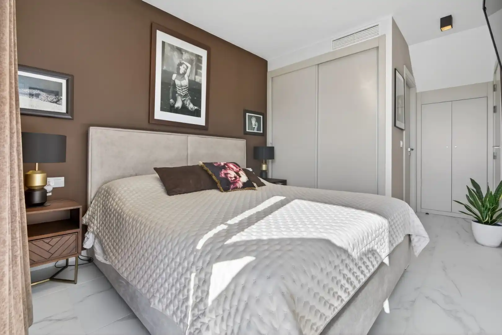 Schlafzimmer von Dachboden zum Verkauf in Orihuela mit Klimaanlage, Heizung und Terrasse