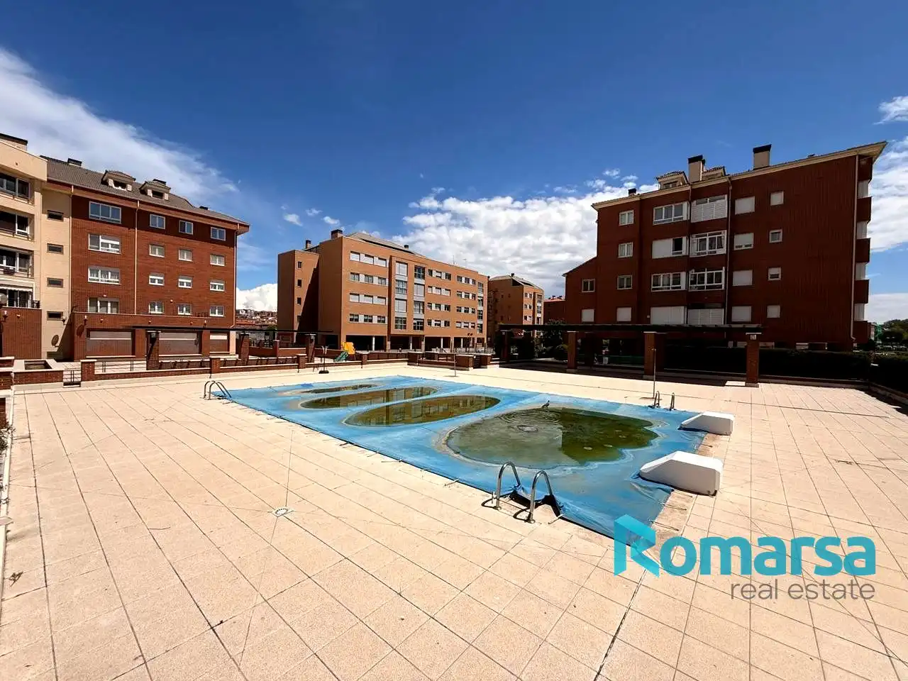 Schwimmbecken von Wohnung zum Verkauf in Ávila mit Heizung, Abstellraum und Gemeinschaftspool