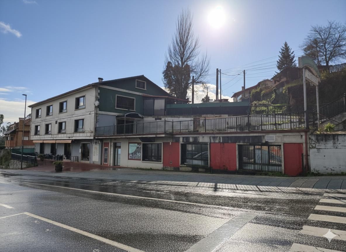 Vista exterior de Local en venta en Pontevedra Capital 