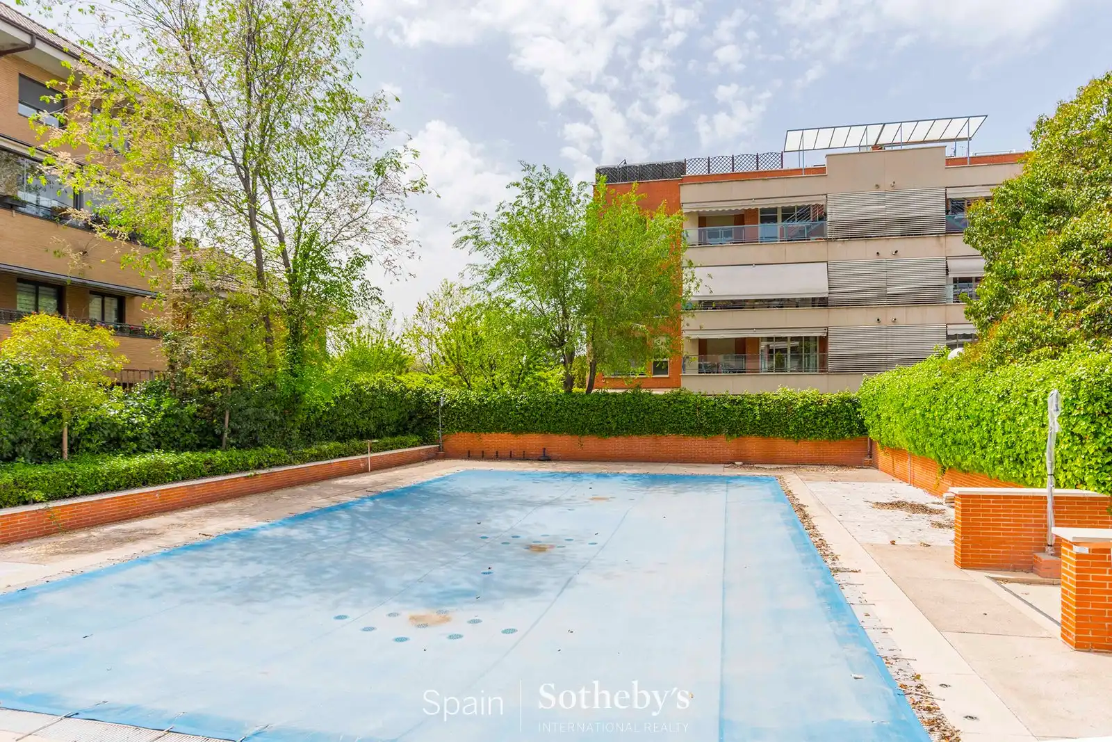 Piscina de Apartament de lloguer en Pozuelo de Alarcón amb Aire condicionat, Calefacció i Terrassa