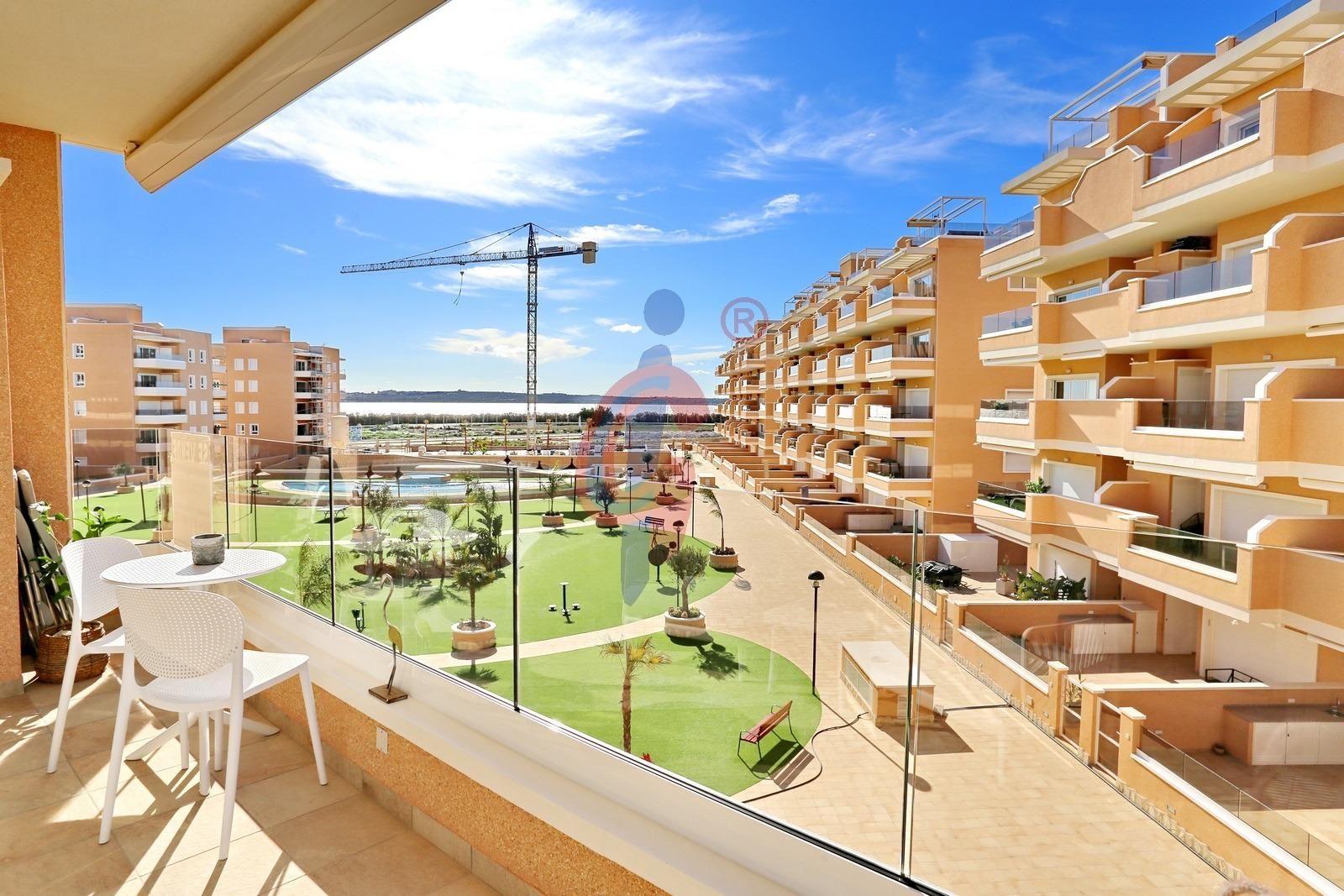 Vista exterior de Apartament en venda en Guardamar del Segura amb Aire condicionat, Terrassa i Moblat