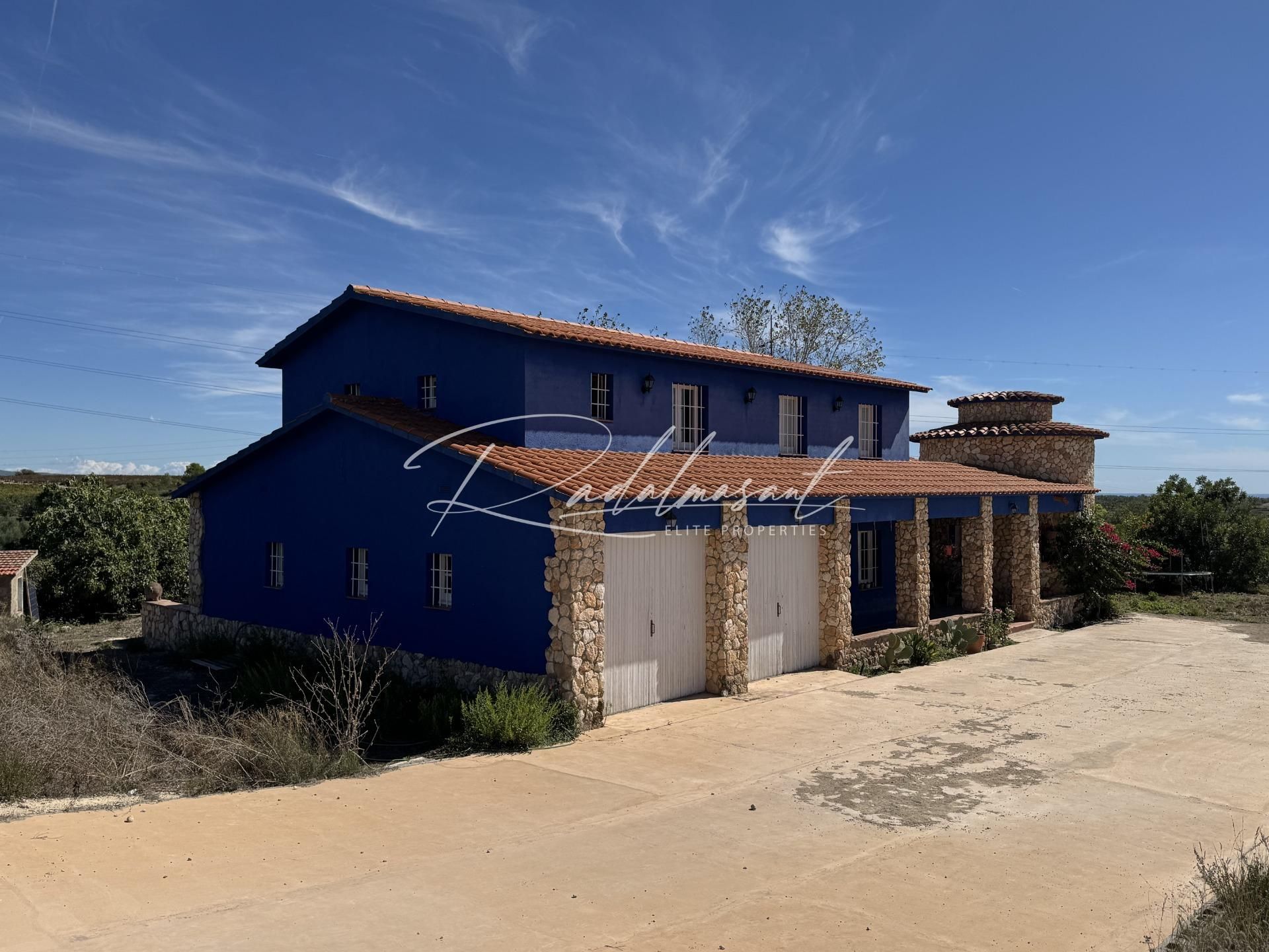 Vista exterior de Casa o xalet en venda en Renau amb Aire condicionat, Calefacció i Terrassa