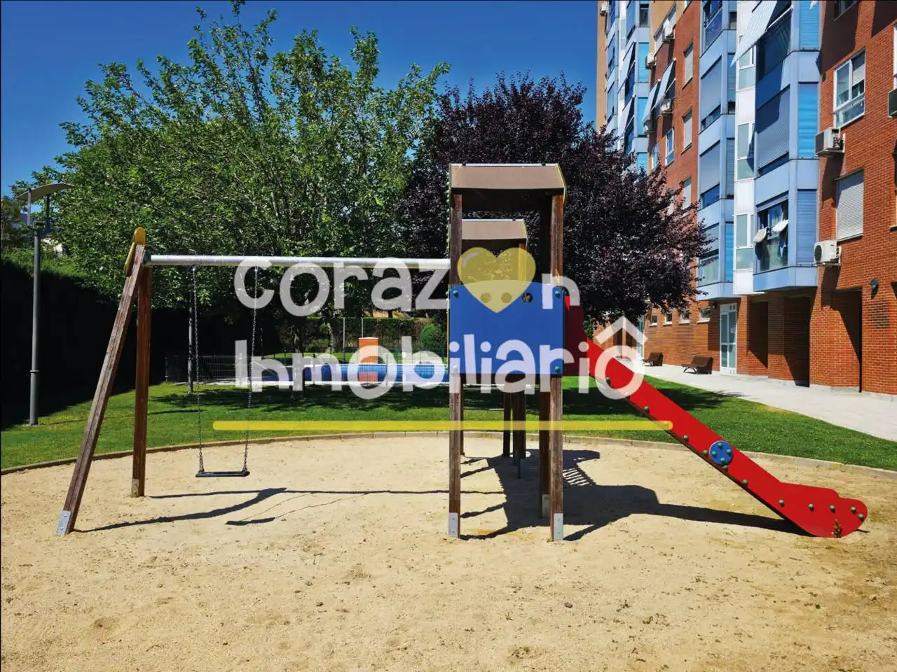 Parking of Flat for sale in Madrid  with Heating, Parquet flooring and Storage room