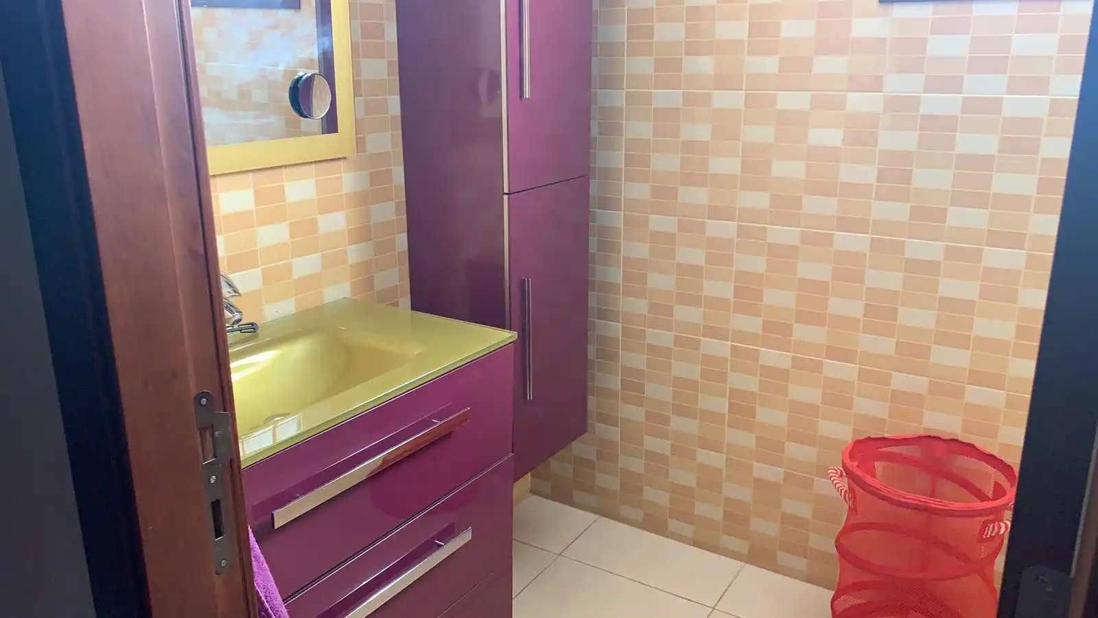 Baño de Casa adosada en venta en Santa Lucía de Tirajana con Aire acondicionado, Terraza y Trastero