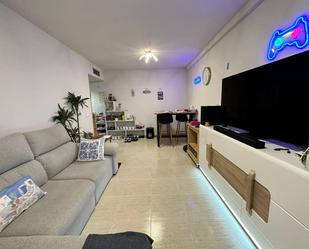 Sala d'estar de Apartament de lloguer en Villajoyosa / La Vila Joiosa amb Aire condicionat, Terrassa i Balcó