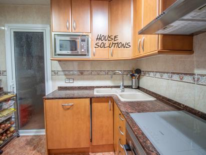 Kitchen of Flat for sale in Badia del Vallès  with Air Conditioner, Heating and Balcony