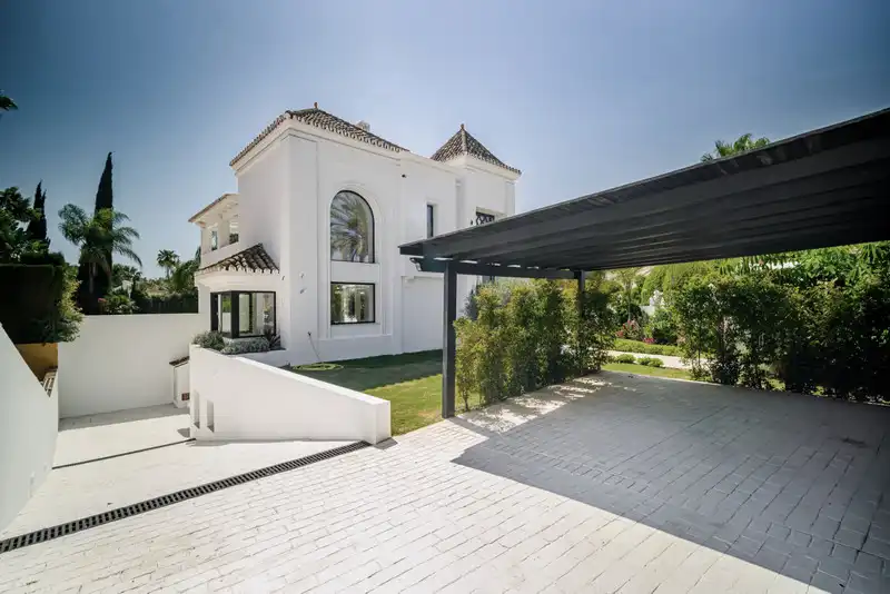 Chalet con terraza en venta en Nueva, imagen 41