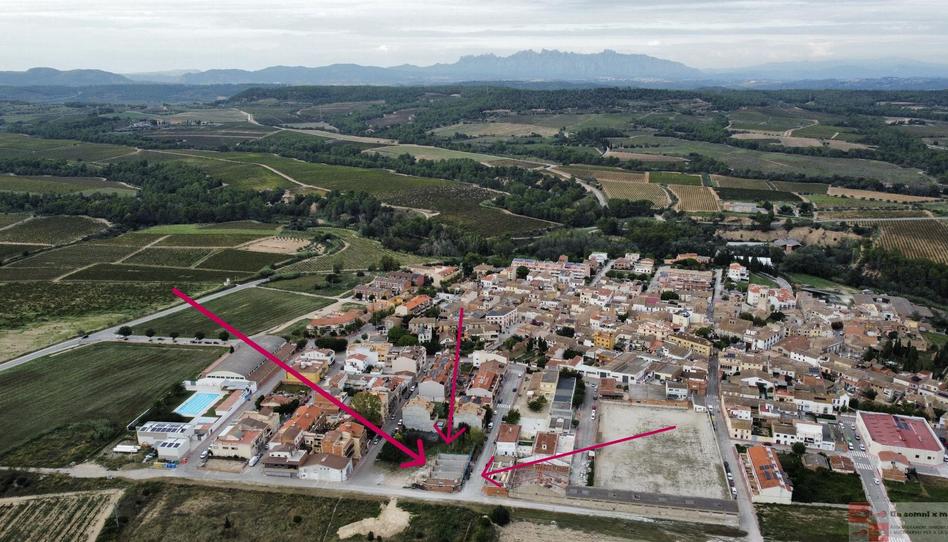 Foto 1 de Casa adosada en venda a Diputacio, El Pla del Penedès, Barcelona