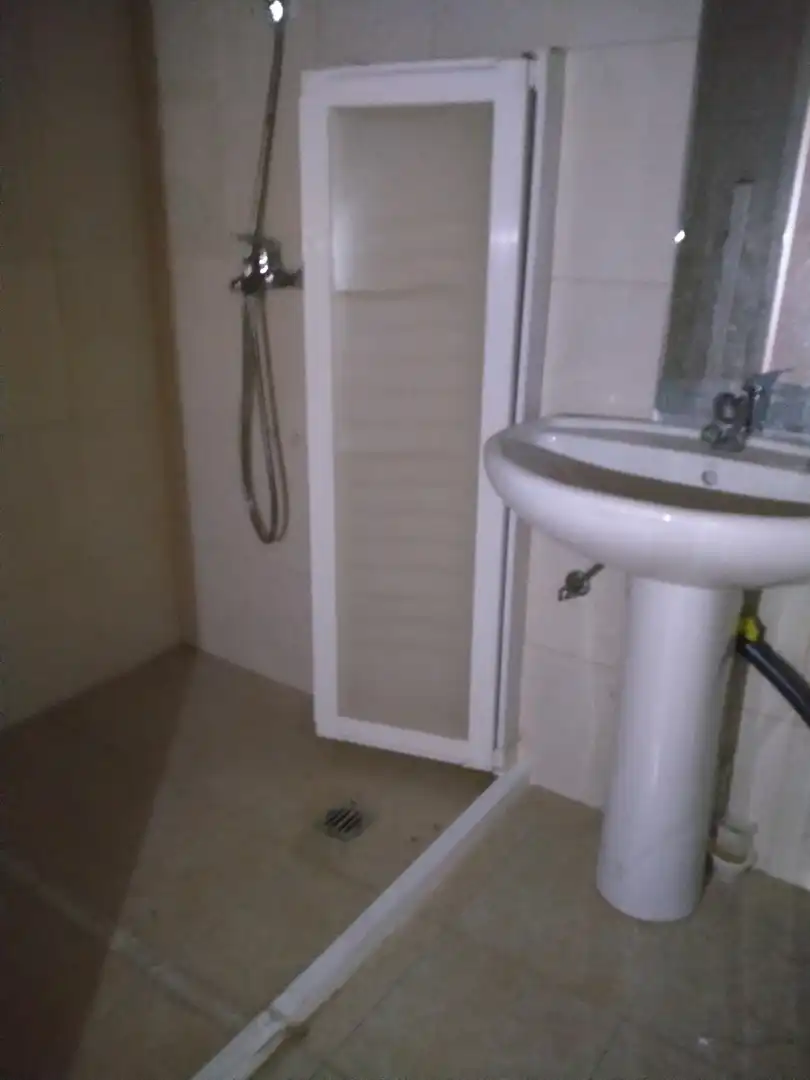 Bany de Local en venda en Murcia amb Aire condicionat, Terrassa i Moblat