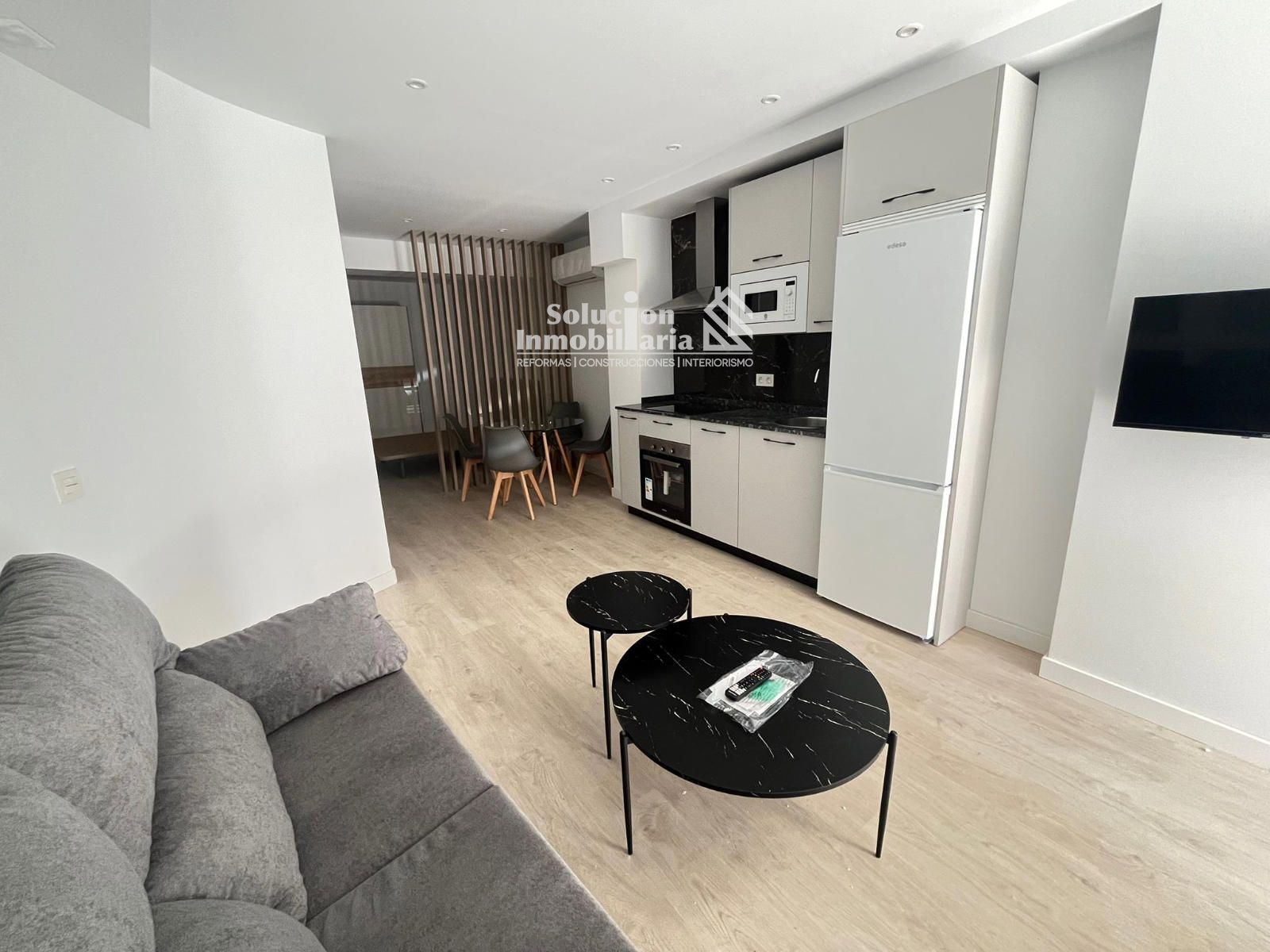 Exterior view of Apartment for sale in Salamanca Capital  with Air Conditioner and Heating
