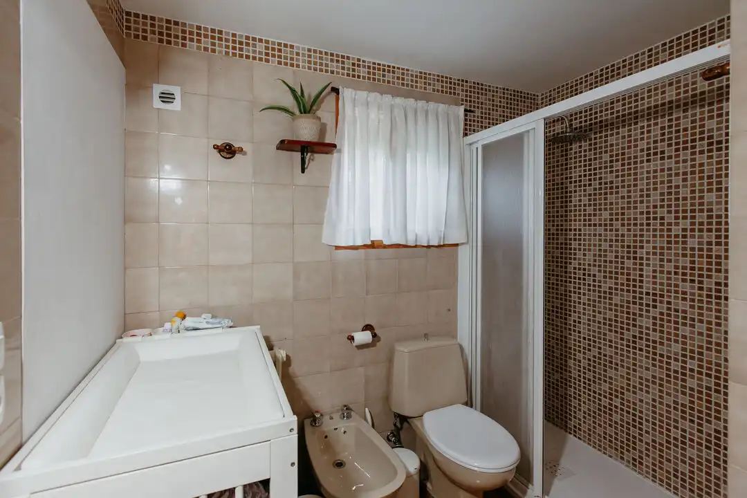 Baño de Casa o chalet en venta en Lupiñén-Ortilla con Aire acondicionado, Calefacción y Jardín privado