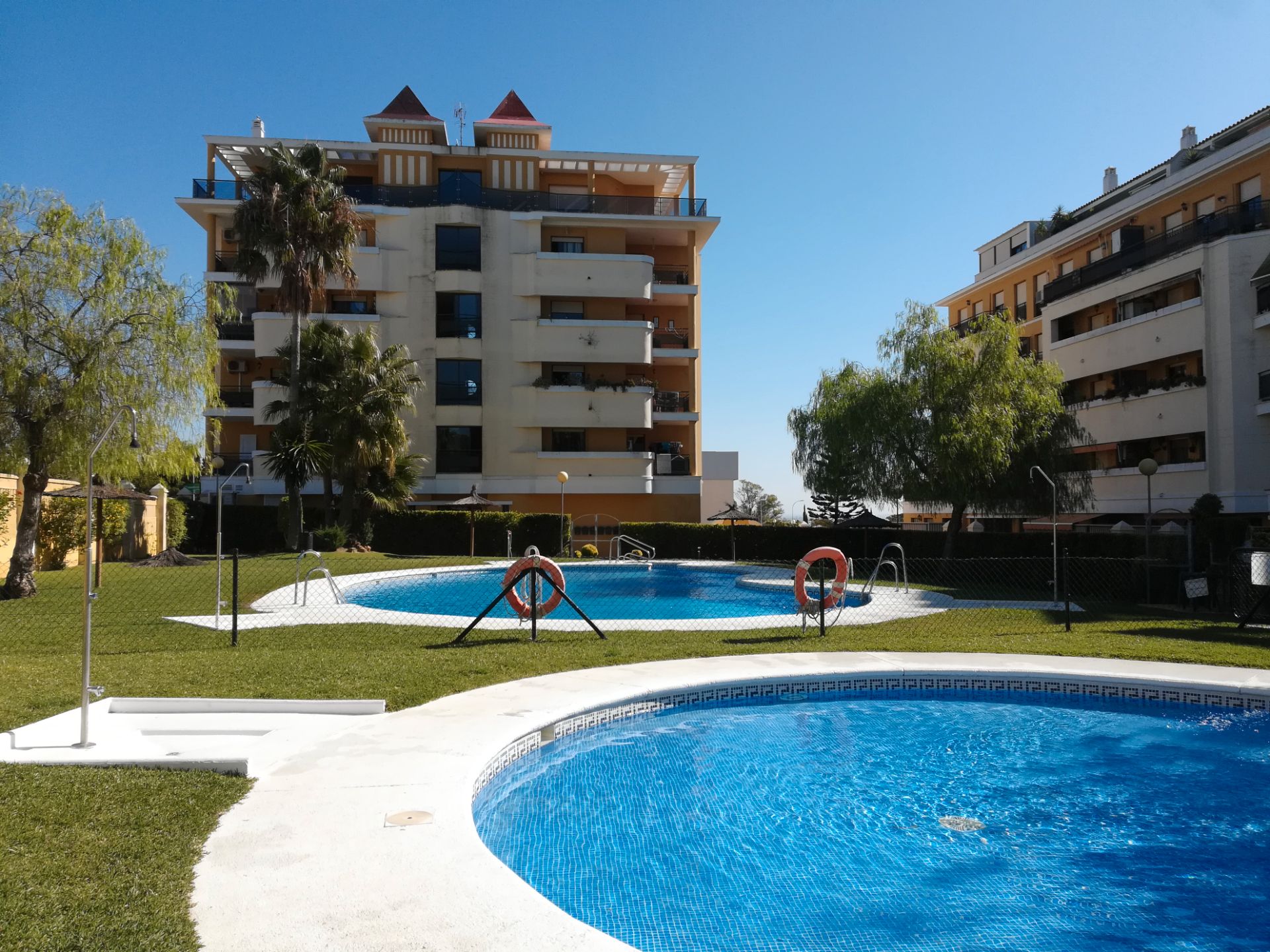 Piscina de Pis en venda en El Puerto de Santa María amb Aire condicionat, Calefacció i Terrassa