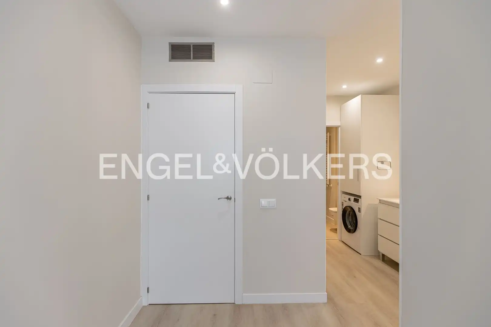 Flat for rent in Madrid  with Air Conditioner, Heating and Terrace