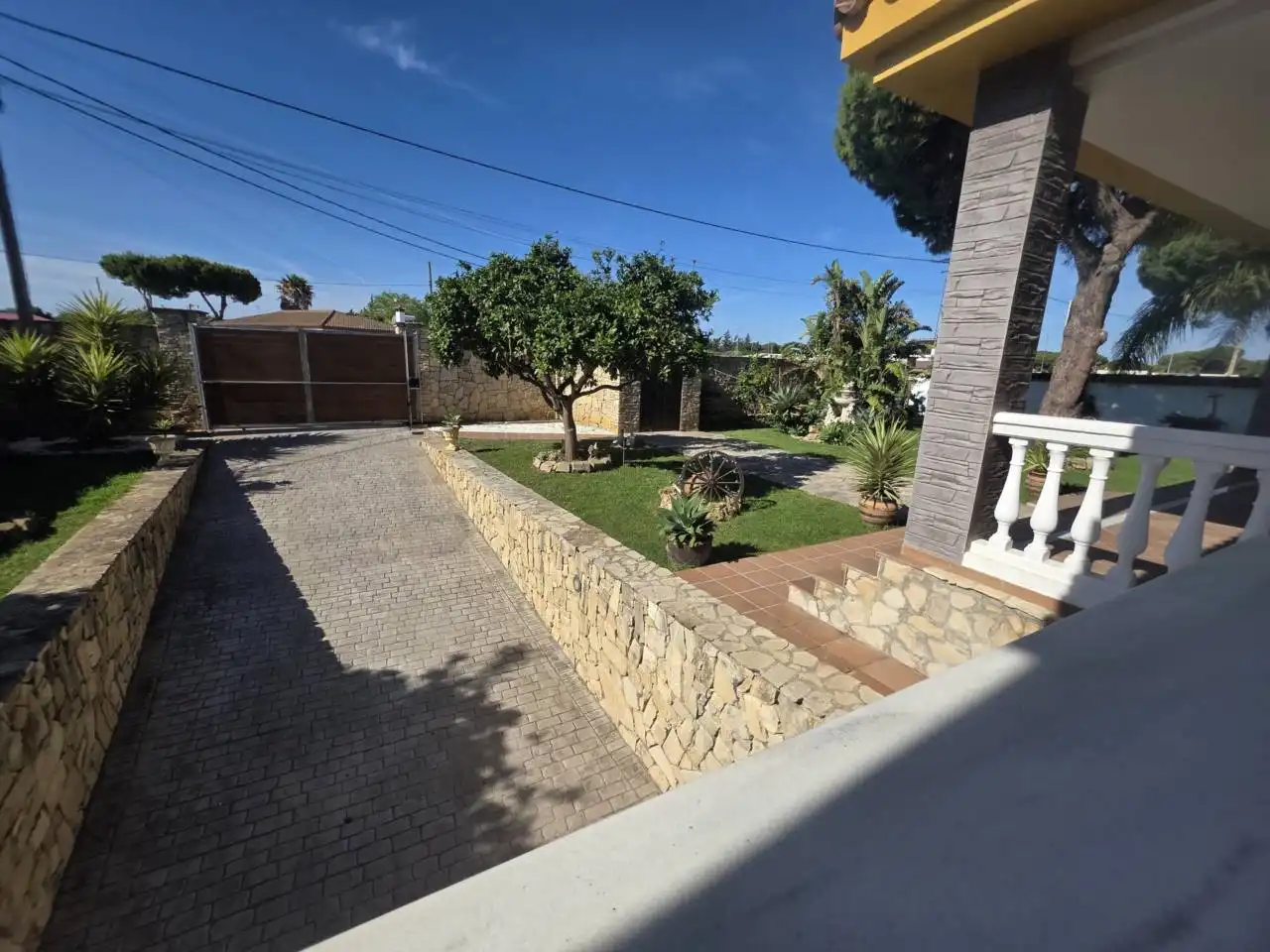 Garden of Houses for sale in Chiclana de la Frontera  with Terrace and Swimming Pool