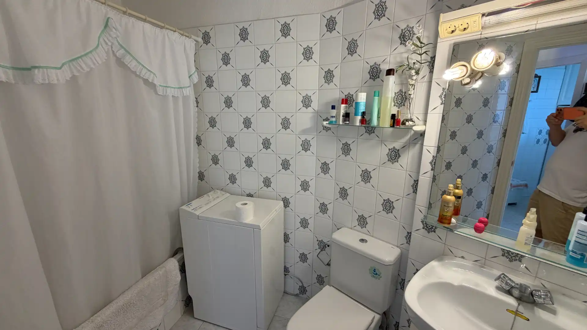 Badezimmer von Wohnung zum Verkauf in Torrox mit Möbliert, Ofen und Waschmaschine