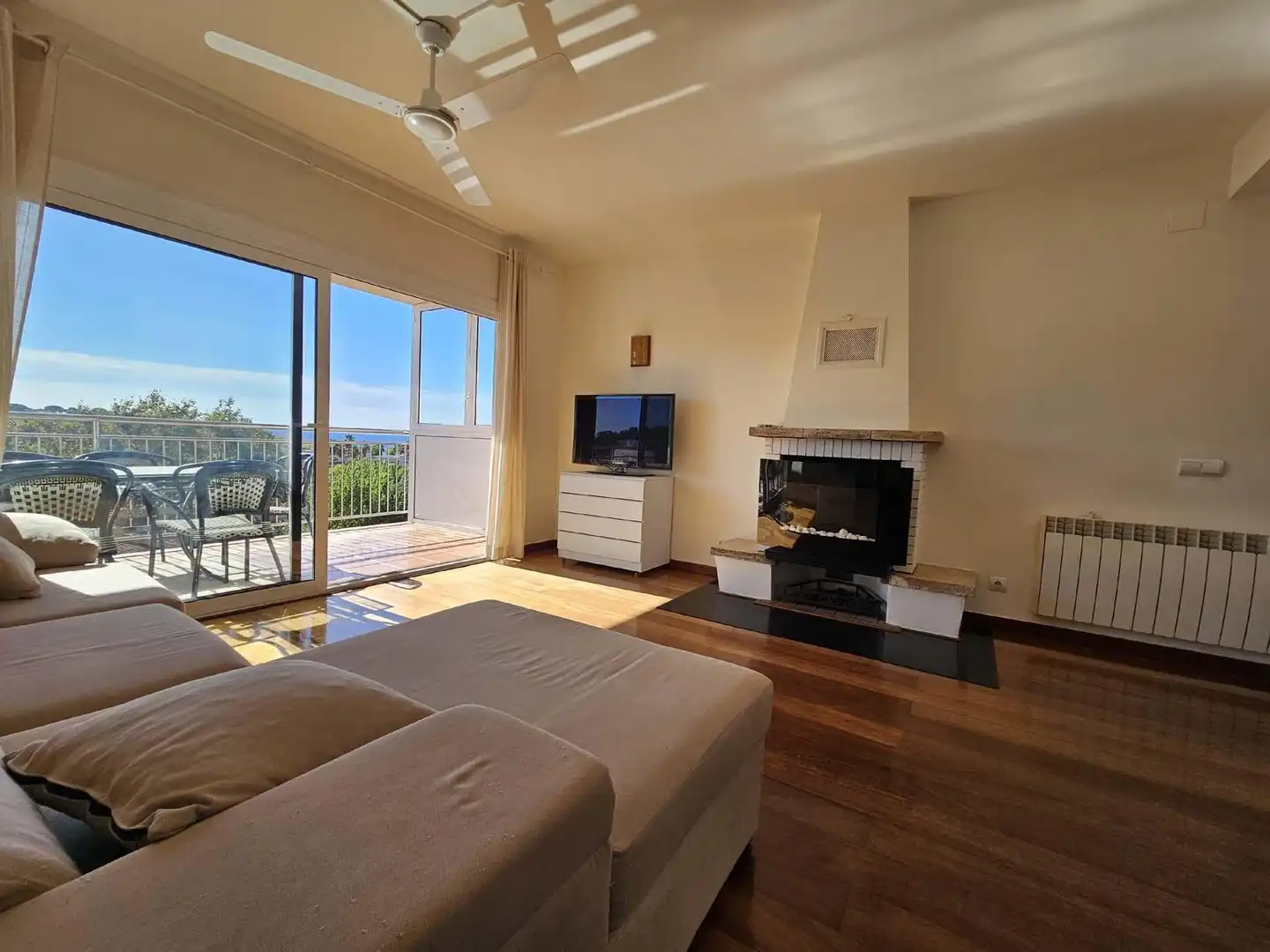 Sala d'estar de Apartament en venda en Sant Feliu de Guíxols amb Calefacció, Parquet i Terrassa