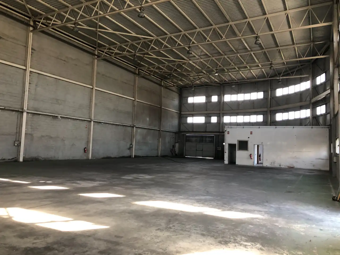 Nau industrial en venda en O Porriño   amb Alarma