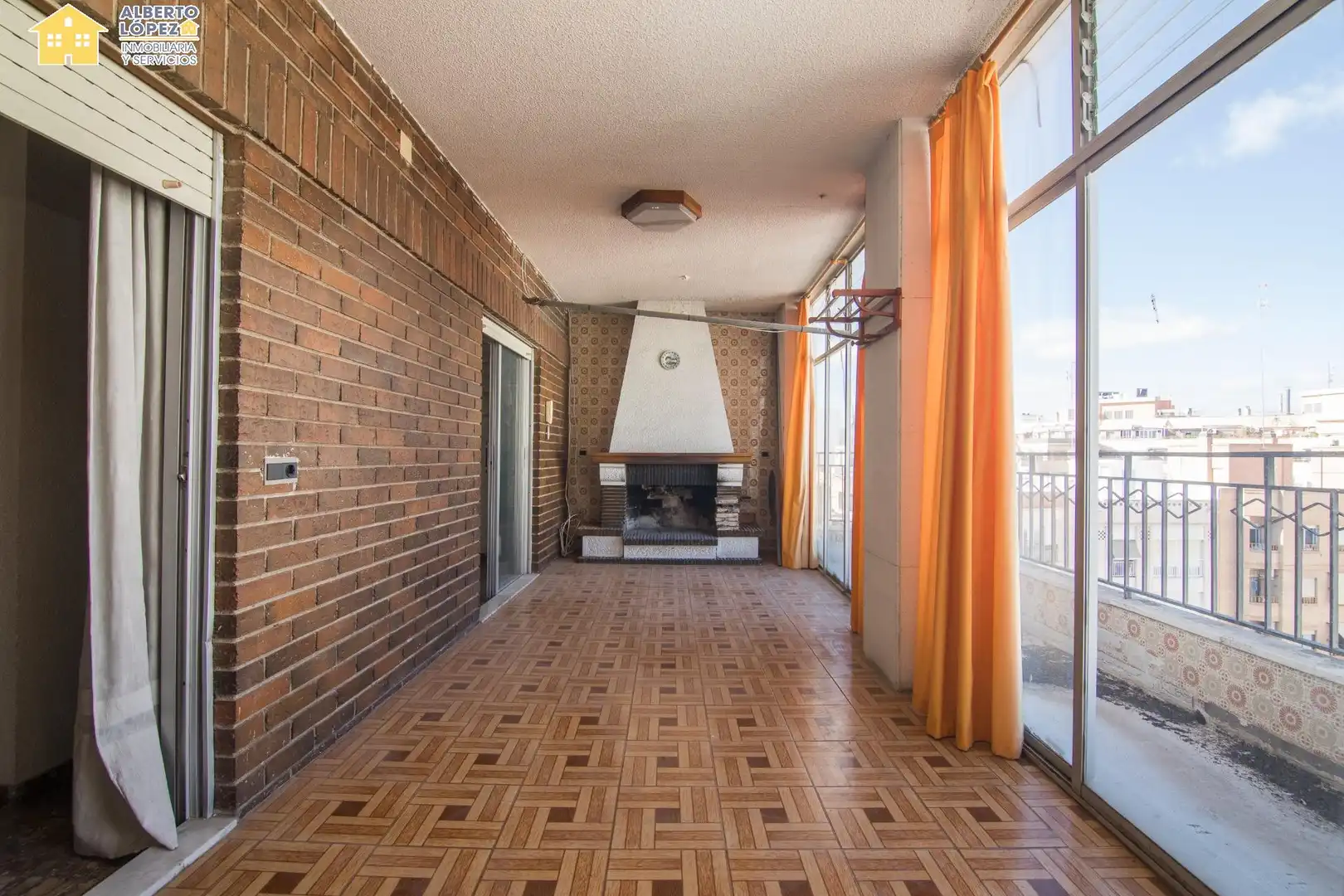 Sala de estar de Ático en venta en Elche / Elx con Terraza y Balcón