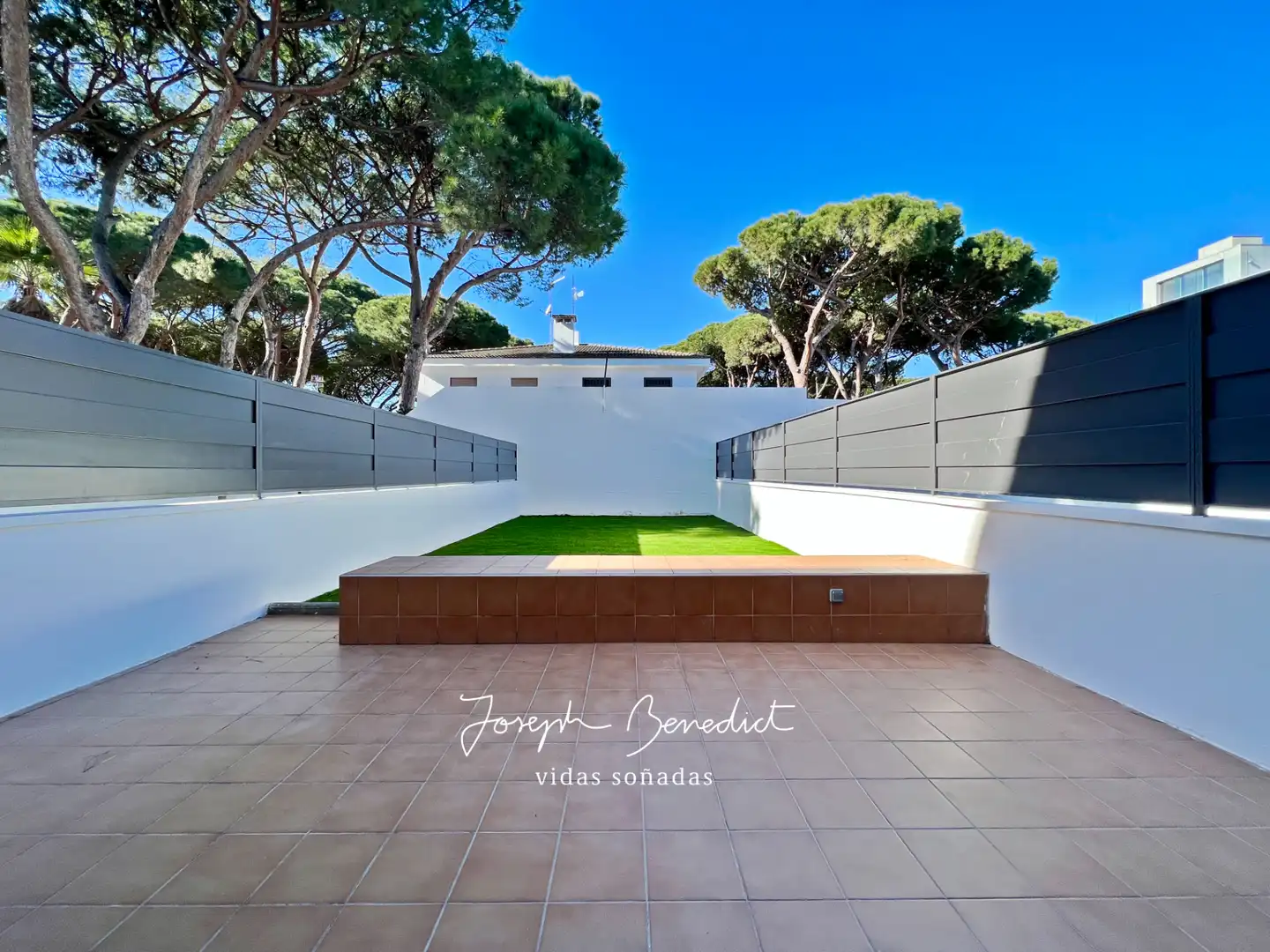 Jardí de Casa o xalet en venda en Castelldefels amb Aire condicionat, Calefacció i Jardí privat
