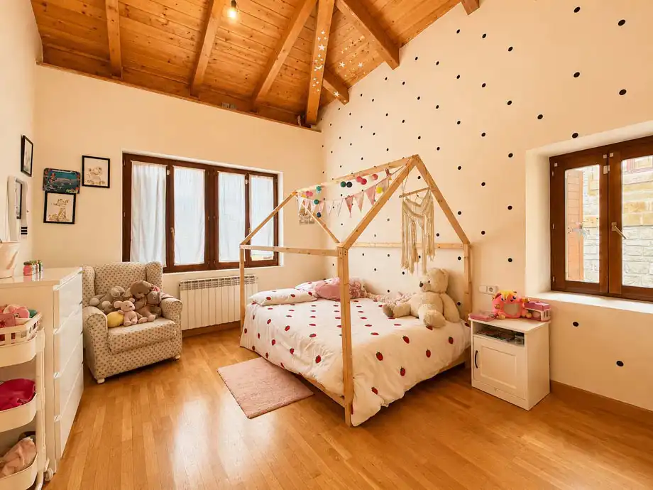 Habitación de Casa o chalet en venta en Vitoria - Gasteiz con Calefacción, Jardín privado y Amueblado