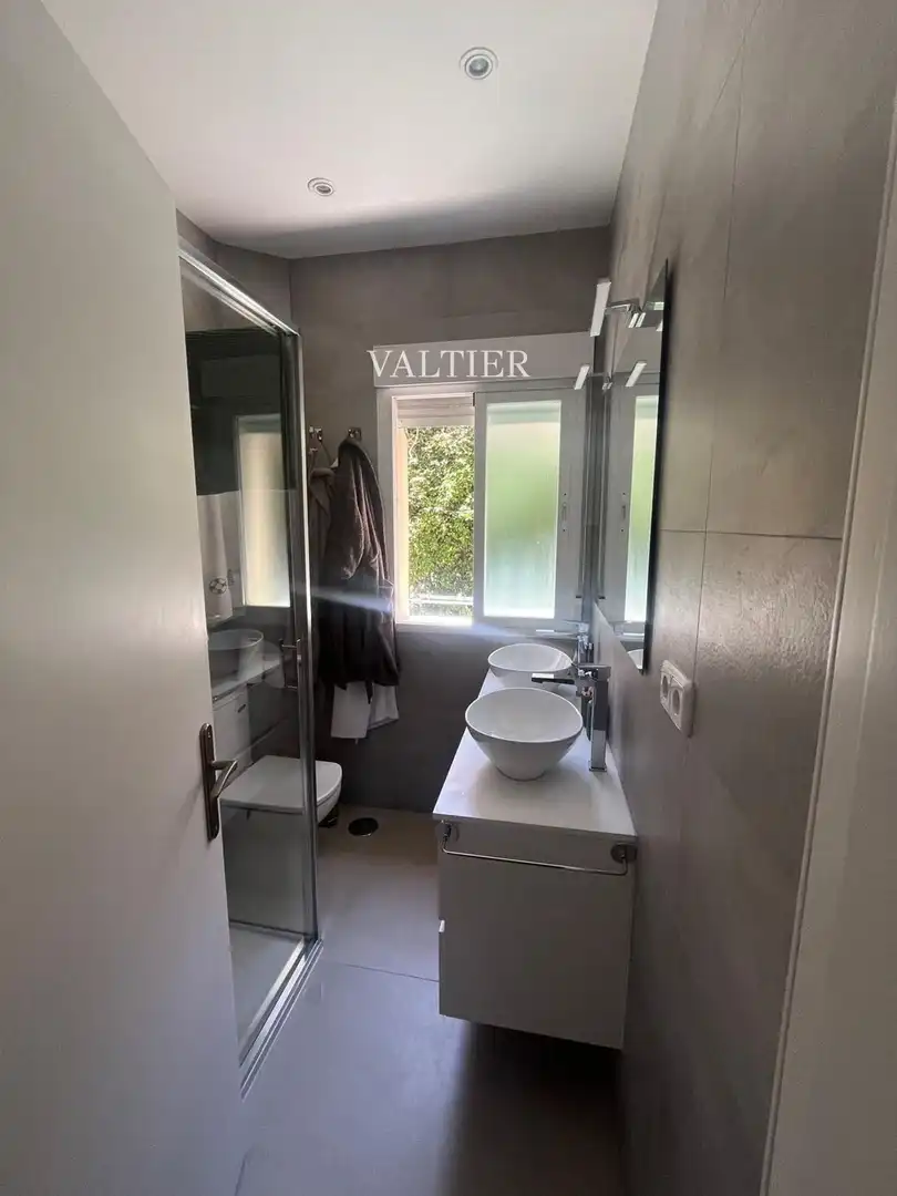 Baño de Piso de alquiler en Madrid con Aire acondicionado, Trastero y Amueblado