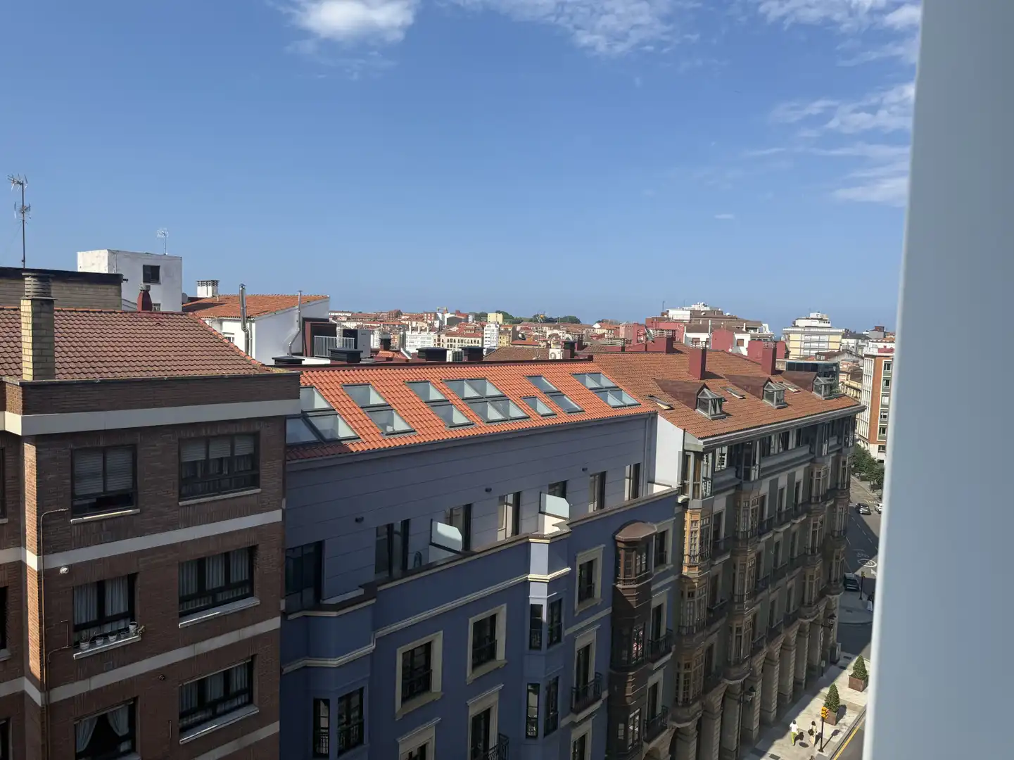 Vista exterior de Pis en venda en Gijón  amb Moblat