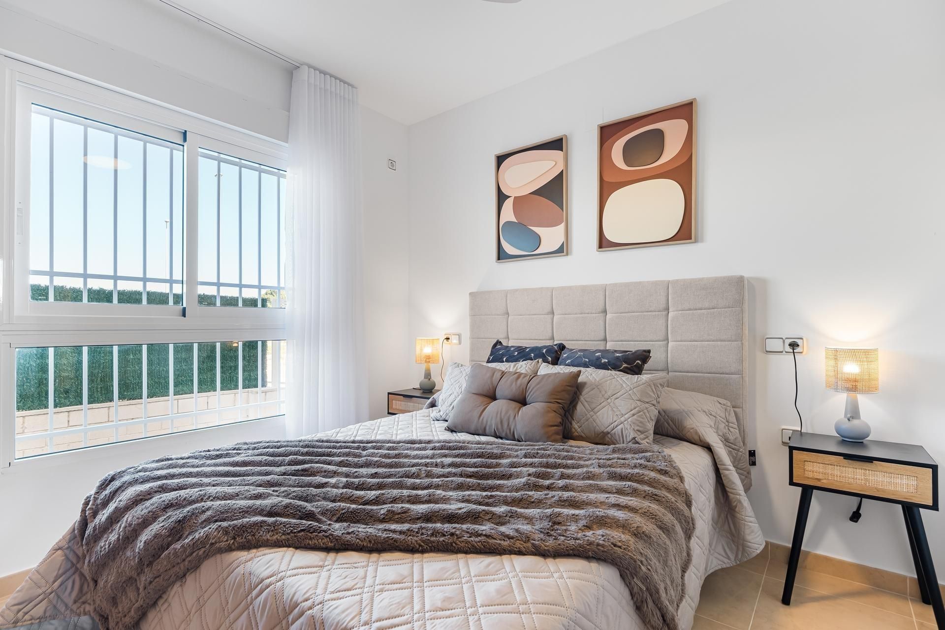 Habitación de Apartamento en venta en Orihuela con Jardín privado y Piscina comunitaria