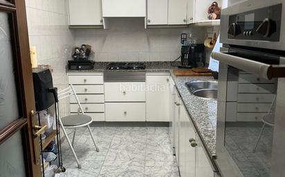 Cuina de Casa o xalet en venda en Terrassa amb Aire condicionat, Calefacció i Jardí privat