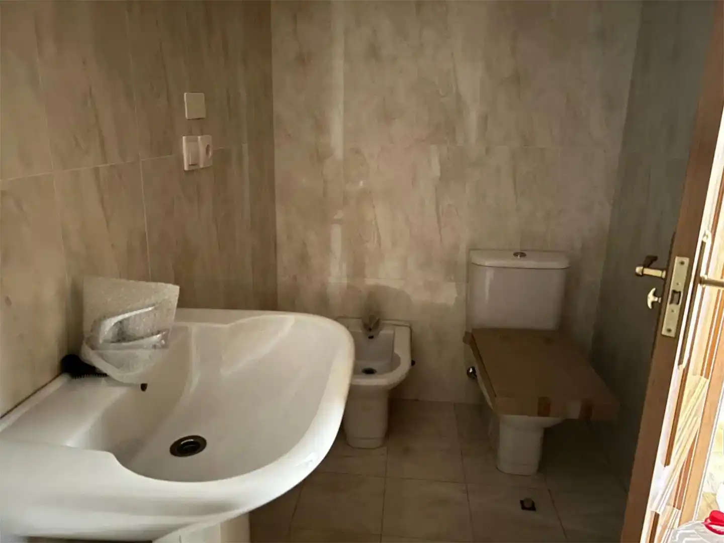 Baño de Piso en venta en  Logroño con Aire acondicionado, Jardín privado y Parquet
