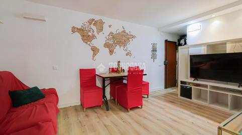 Foto 3 de Piso en venta en Les Roquetes, Barcelona