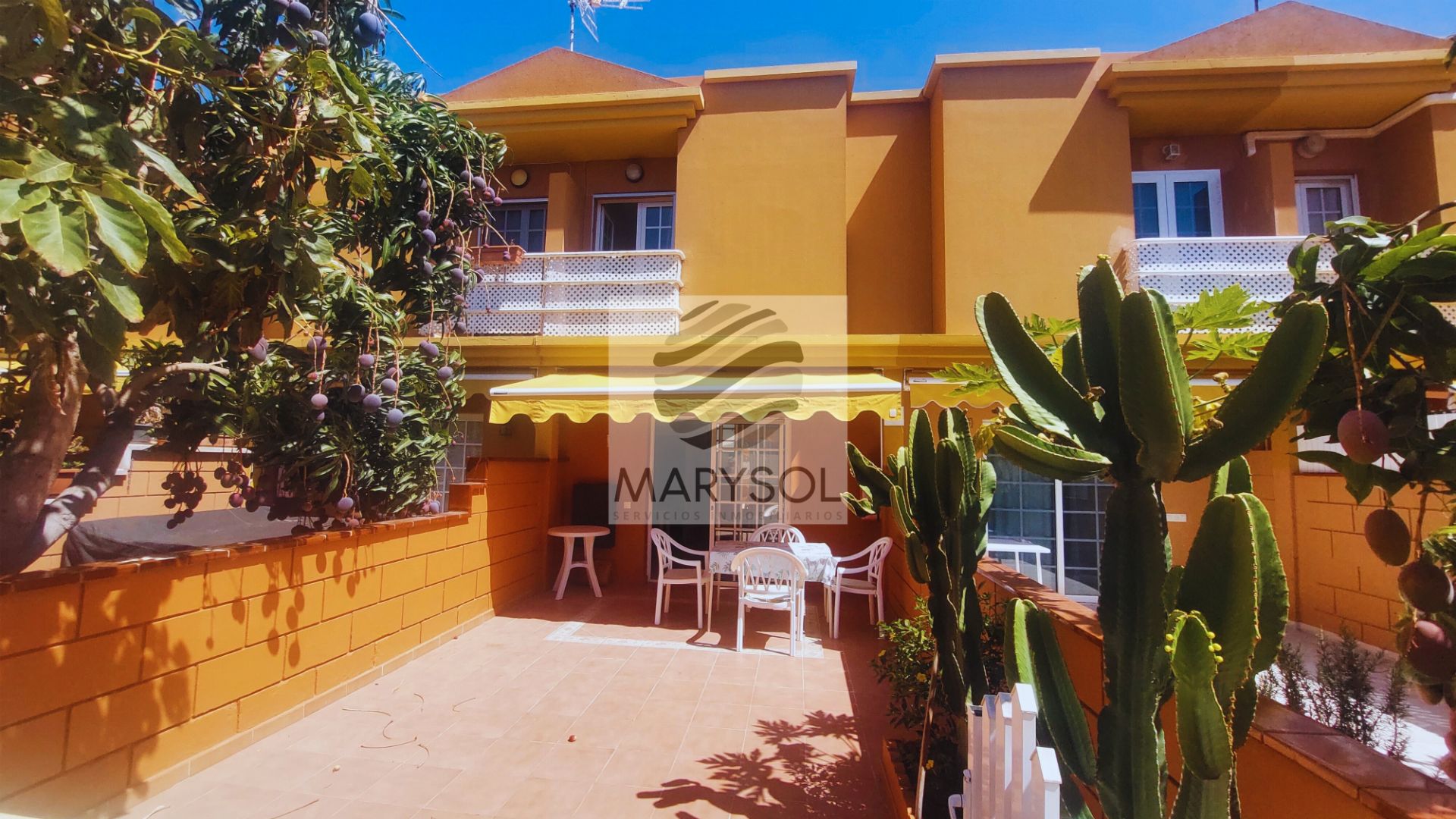 Exterior view of Duplex to rent in San Bartolomé de Tirajana  with Air Conditioner, Terrace and Furnished