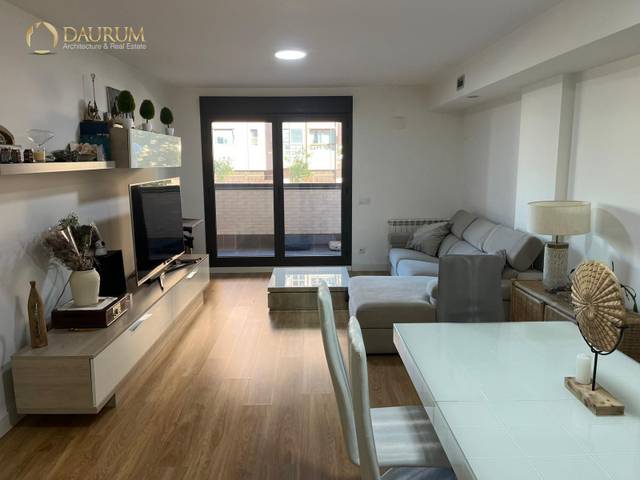 Piso en Venta en Maquinilla en Palomeras Sureste