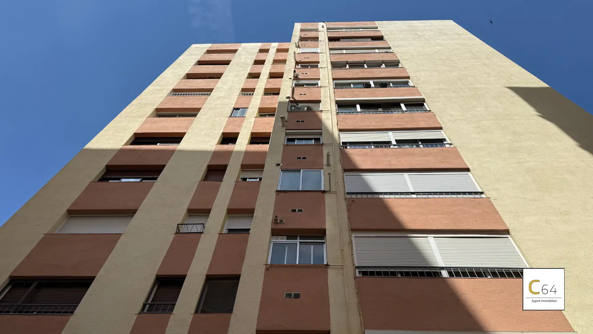 Vista exterior de Pis en venda en Reus amb Aire condicionat i Calefacció