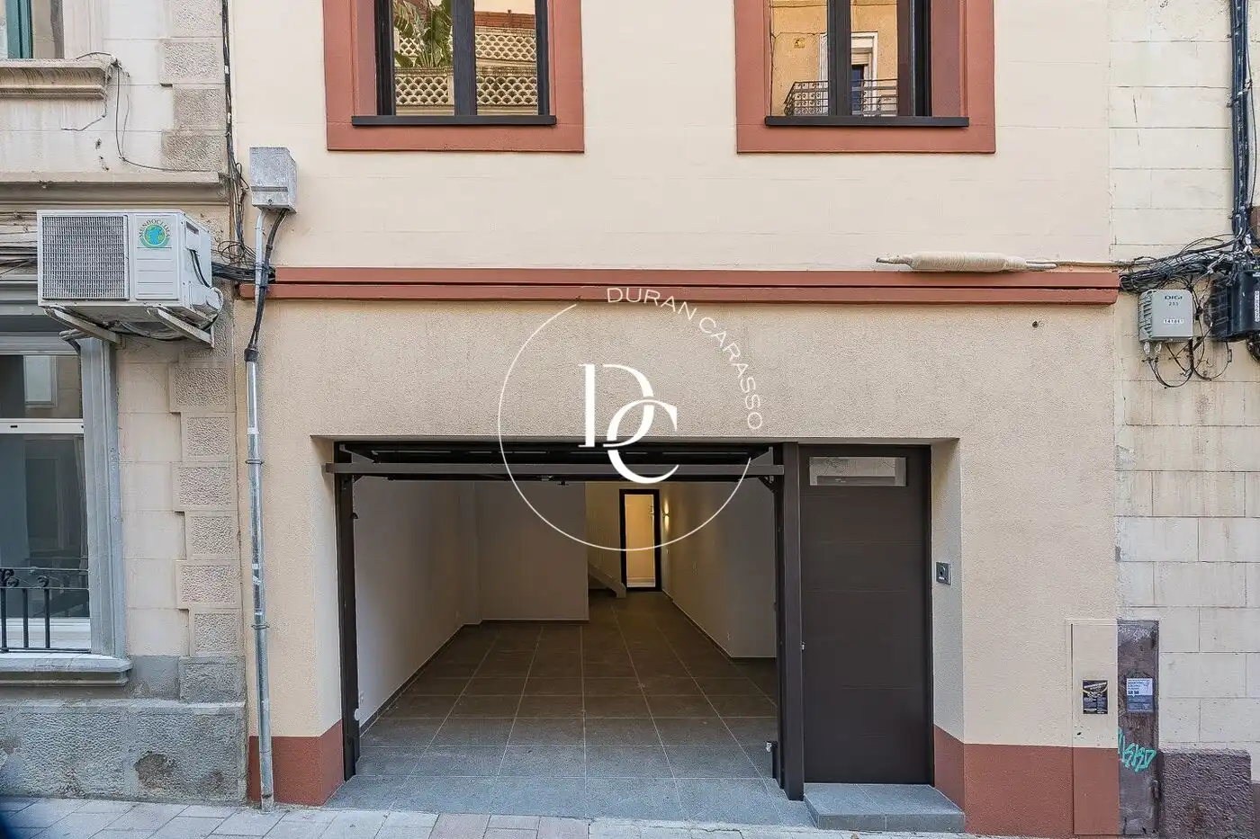 Parking de Casa o chalet en venta en Barcelona con Aire acondicionado, Calefacción y Terraza