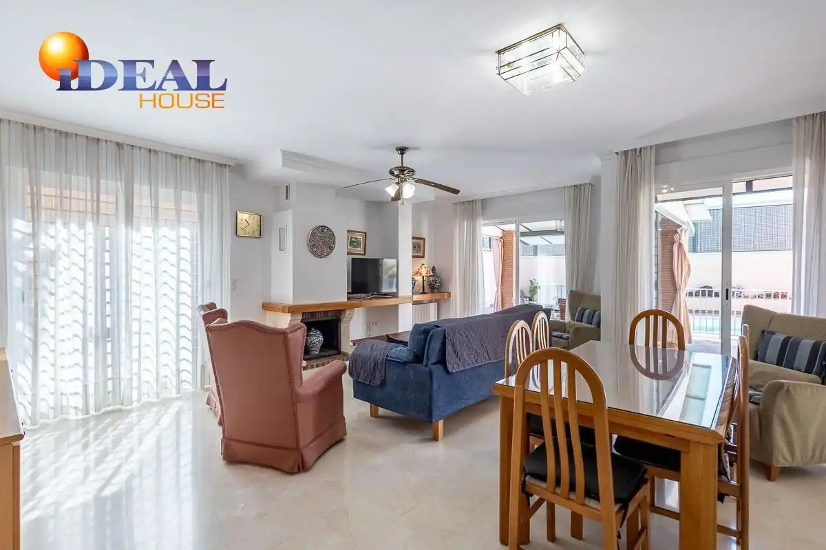House with terrace for sale in Calle LIMA, imagen 7